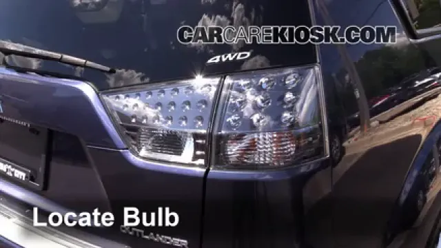 2009 Mitsubishi Outlander XLS 3.0L V6 Luces Luz de giro trasera (reemplazar foco)